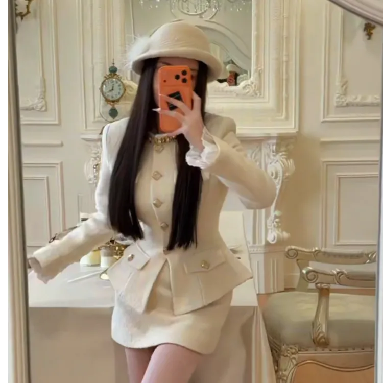 【精选优品】冬季厚款慵懒风千金感带钻时尚女士套装241215