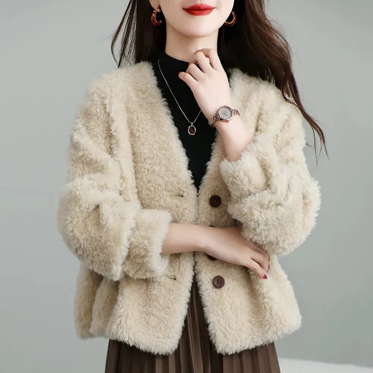 2025年秋冬季新款颗粒羊剪绒大衣女短款皮毛一体皮草外套韩版宽松