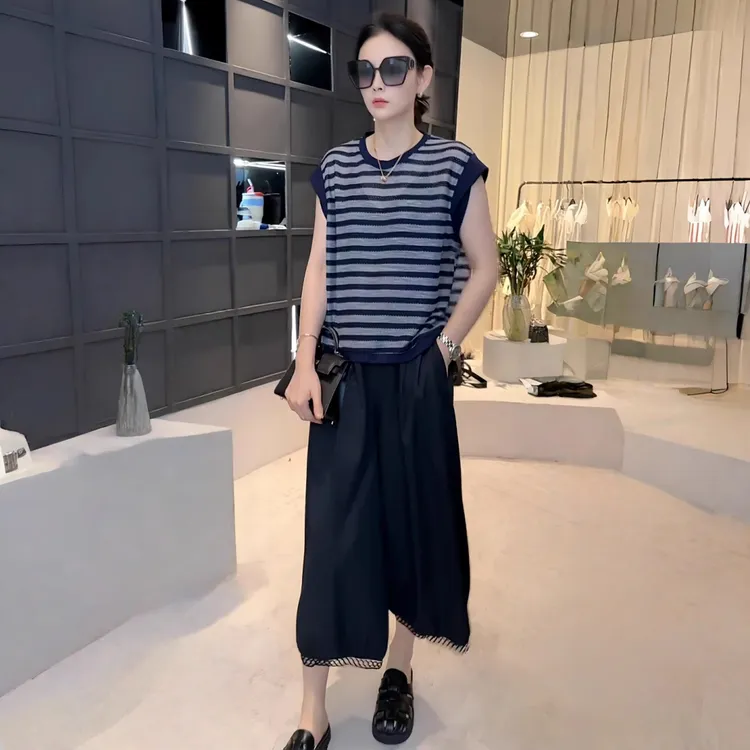 时尚气质套装女2025夏季新款洋气显瘦条纹无袖上衣阔腿裤两件套潮