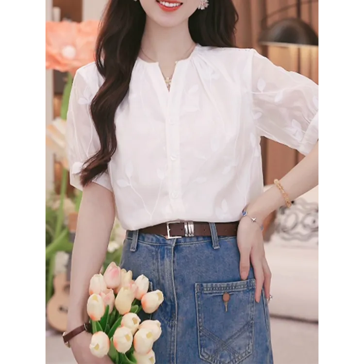 2025夏季新款独特别致设计感小众上衣法式轻熟风圆领泡泡袖衬衫女