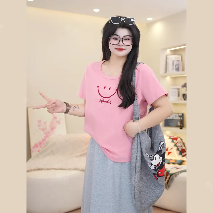 -胖妹妹大码女装圆领笑脸印花T恤时尚宽松简约百搭减龄短袖上衣女