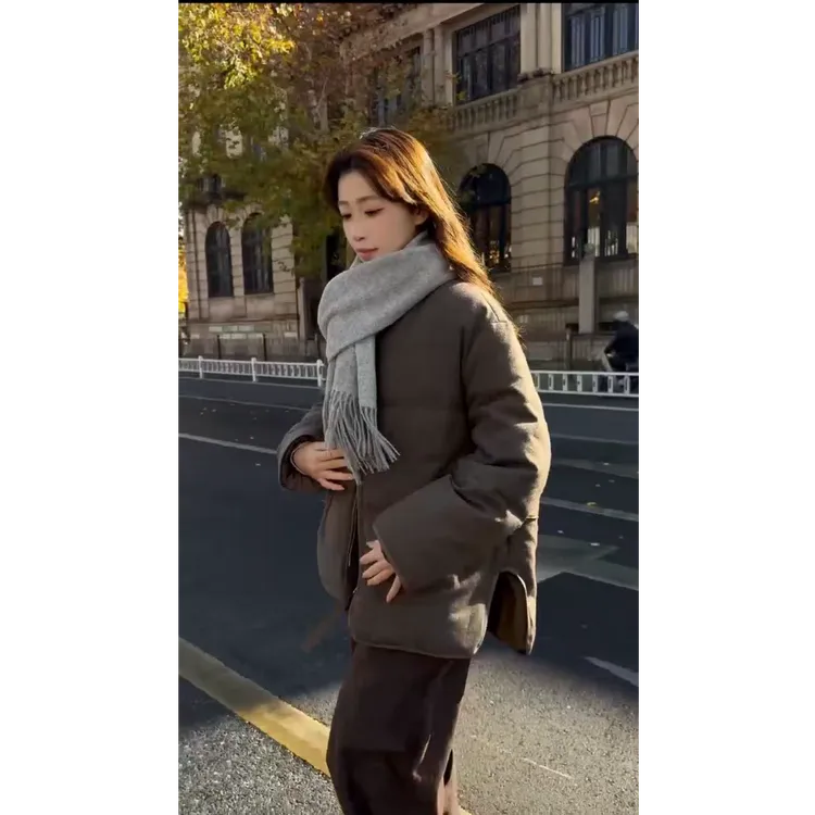 短款长袖老钱风厚款无领羊毛外套90白鸭绒羽绒服秋冬女款百搭时尚