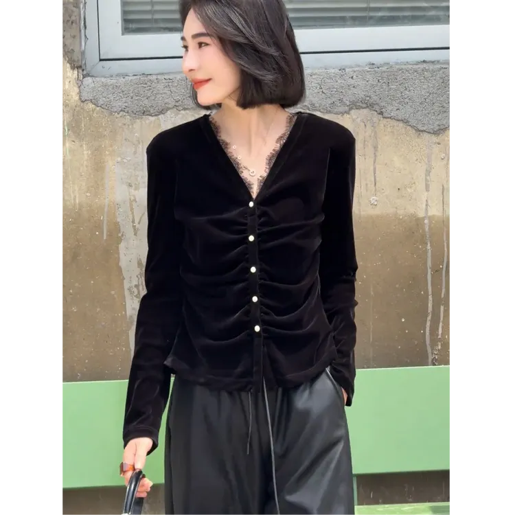 秋季高端欧货洋气小众不撞款轻奢高级感超好看减龄黑色丝绒衬衫女
