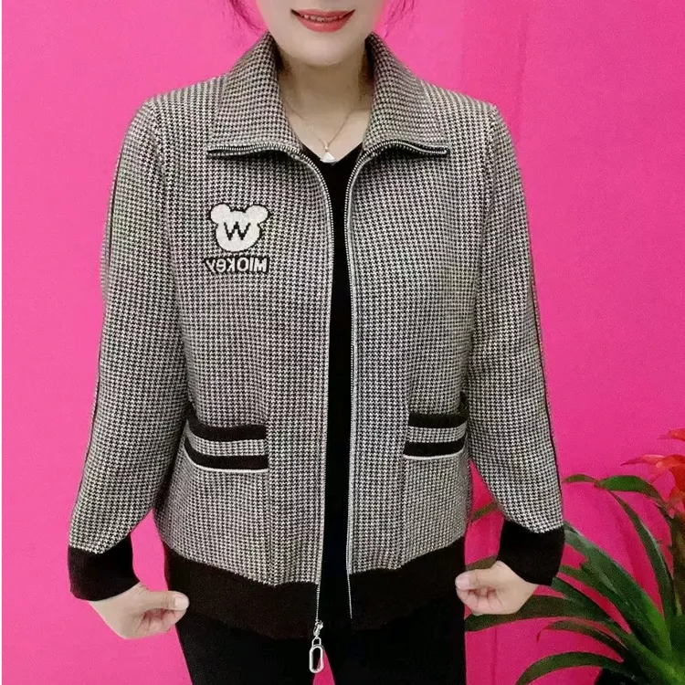 春秋季新款高档中年妈妈减龄拉链立领小衫时尚百搭宽松显瘦毛衣女