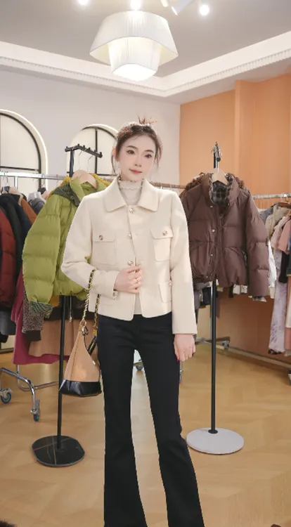 温柔系优雅精致翻领外套女2025秋冬新款设计感减龄夹克短上衣5130