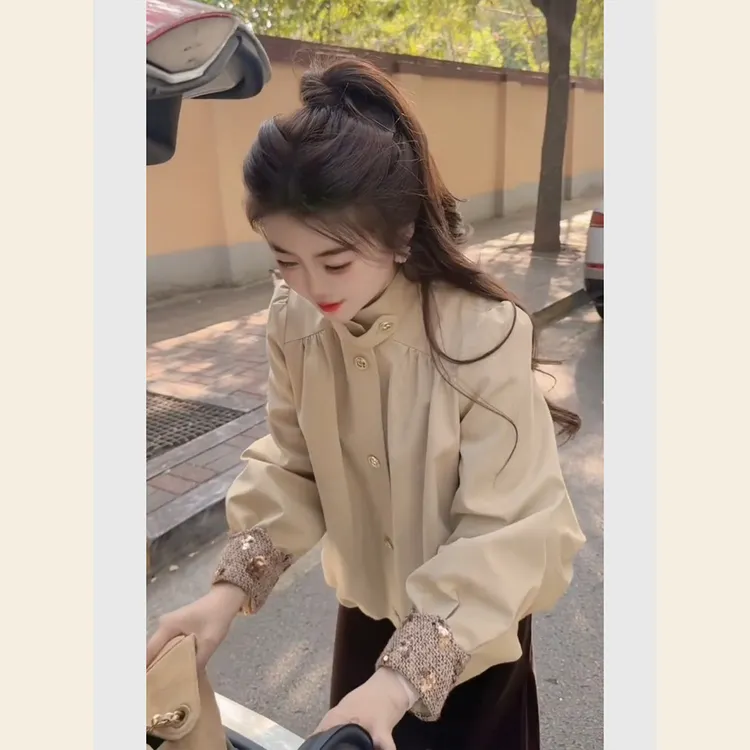 2025款巨好看韩里韩气的卡其色短款外套女款秋高级感chic别致上衣