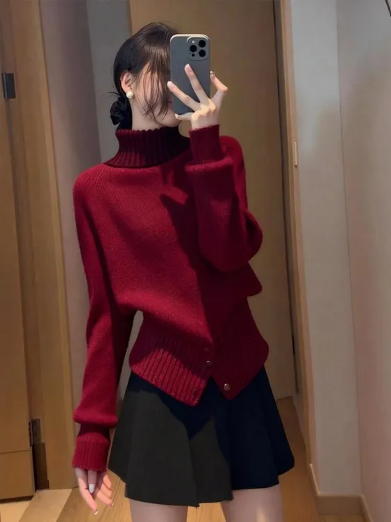 时尚轻熟风高领针织衫女2025秋冬新款设计感巨好看软糯套头毛衣女