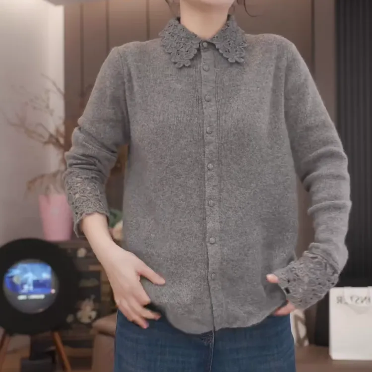 冬季新款韩系花边领口袖口软糯温柔感针织毛针织上衣LK2508456