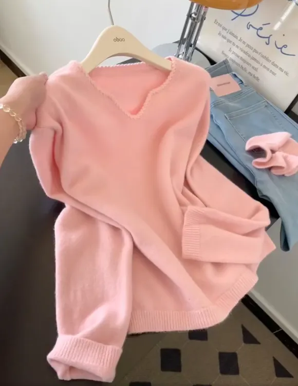 2025新款粉色v领针织打底衫女秋冬高级感软糯毛衣小香风内搭上衣