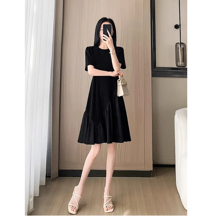 小个子赫本风黑色连衣裙女夏2025新款高级感法式气质显瘦a字裙子