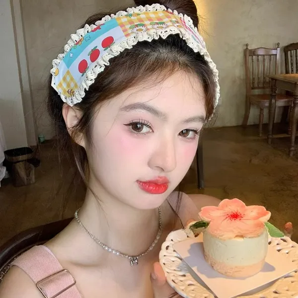 甜美小碎花针织刘海贴2025新款森系魔术贴束发带碎发贴整理神器