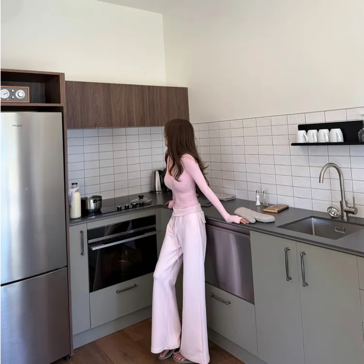 长袖T恤连体衣女春夏季2025新款辣妹修身显瘦收腰打底内搭上衣潮