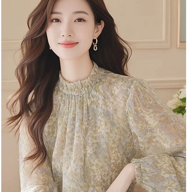 春秋新款今年流行的法式漂亮遮肚子绿色碎花雪纺小上衣长袖衬衫女
