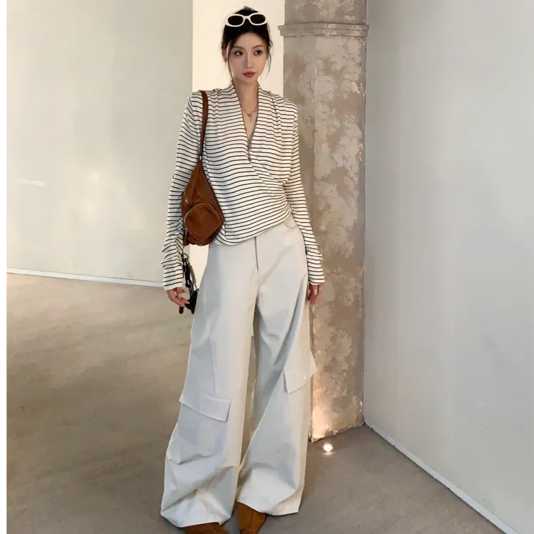 2025新款条纹长袖秋季常规款撞色打底衫V领上衣女气质收腰高级感