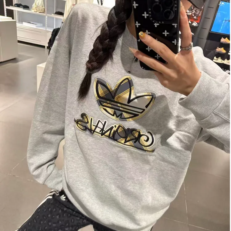adidas/阿迪达斯运动休闲圆领套头宽松灰色圆领卫衣套头衫KC0117