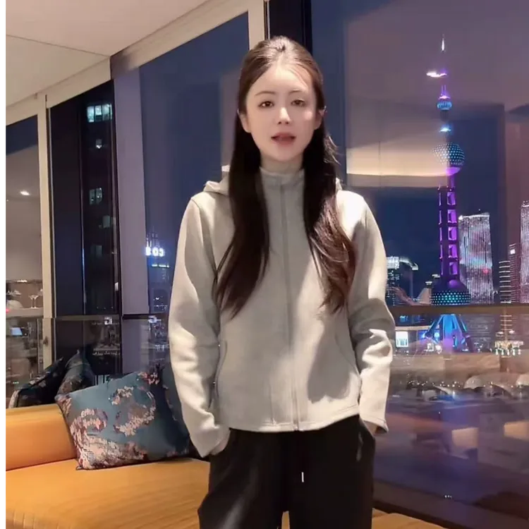 石墨烯轻氧运动连帽防风吸汗女加绒加厚款开衫立领短外套 HH