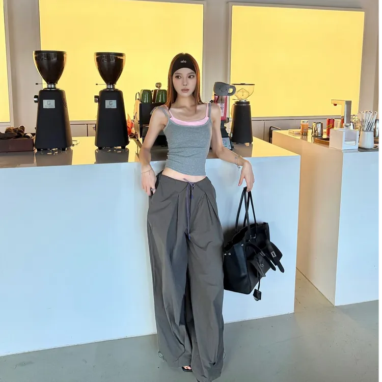 2025夏季新款时尚打底吊带背心气质显瘦性感辣妹外穿洋气休闲百搭