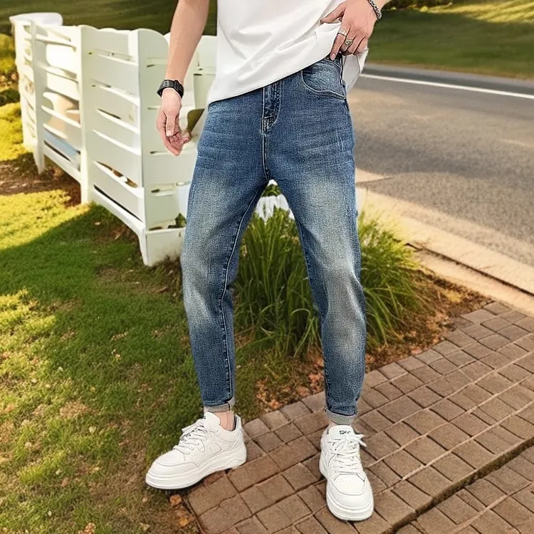 秋款天蓝色小脚牛仔裤（9510）