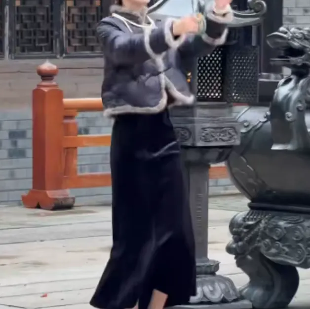 2025冬季时尚潮流百搭精品女装zdER0X6