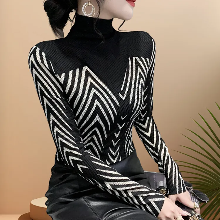 秋冬时髦百搭可外穿精致打底衫女款爆款2025新款长袖洋气高贵上衣