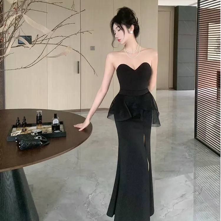 高级感小黑裙法式气质宴会礼服修身包臀一字肩抹胸开叉连衣裙