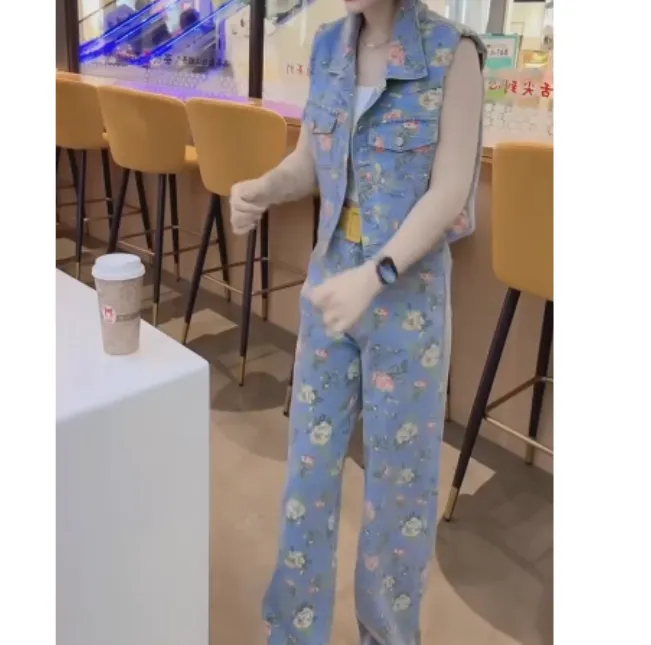 2025夏季新款网红同款洋气减龄气时尚马甲裤子印花两件套叶xi