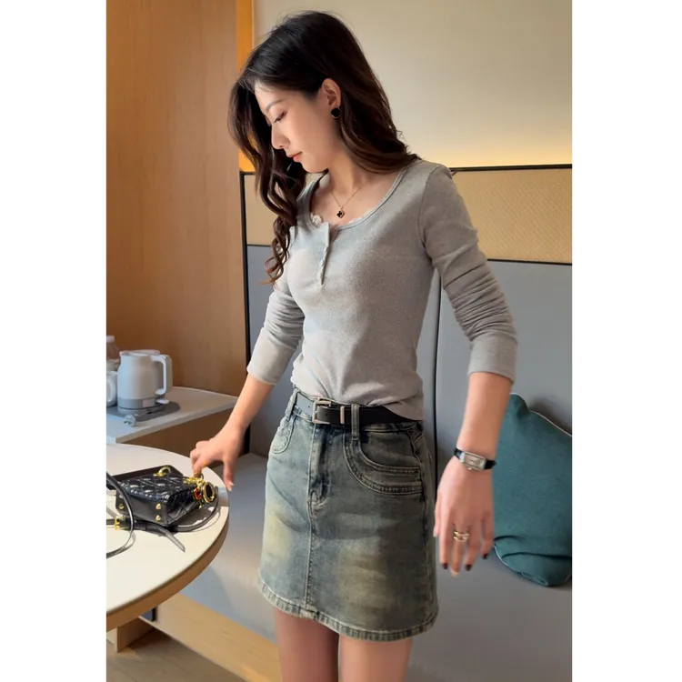 韩系纯欲蕾丝拼接长袖正肩T恤春季2025打底衫上衣女➕高腰牛仔裙