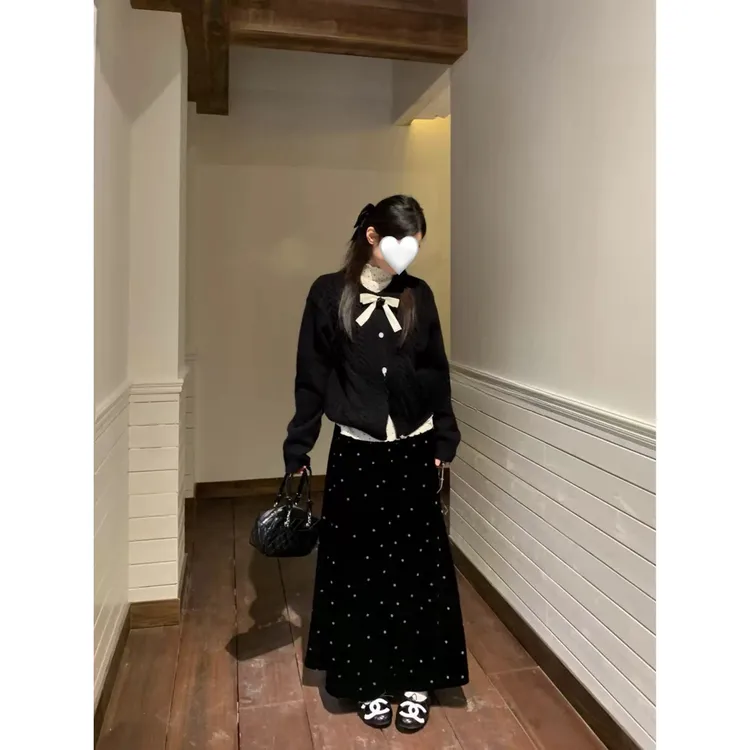 设计感名媛长裙慵懒风冬季针织常规黑色半身裙圆领套装