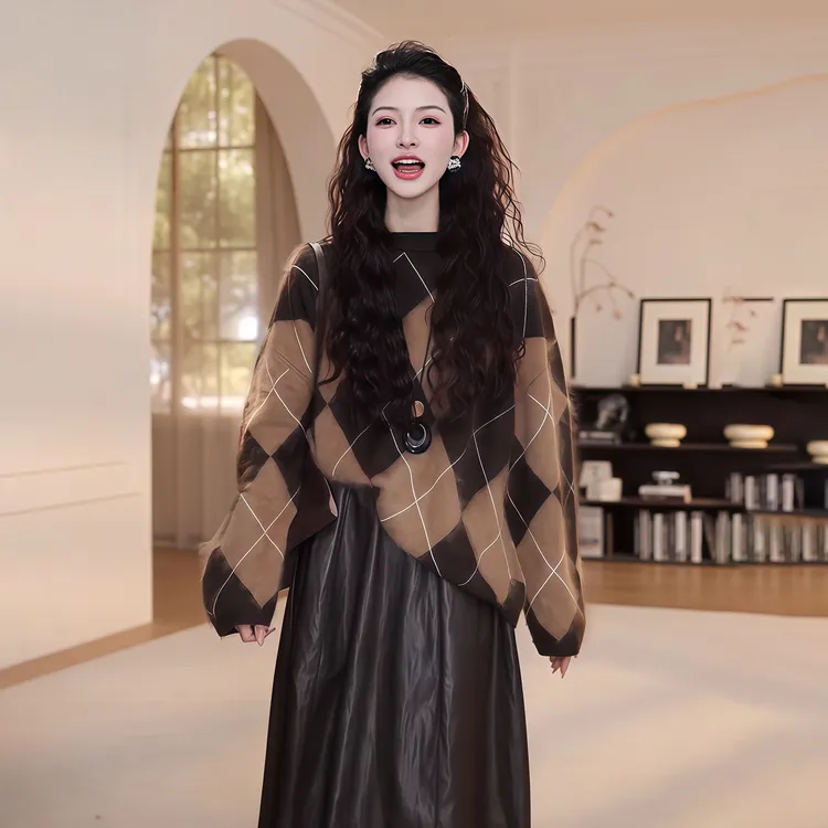 2025秋冬新款氛围感套装女慵懒风长袖针织衫中长款A摆半身裙皮裙