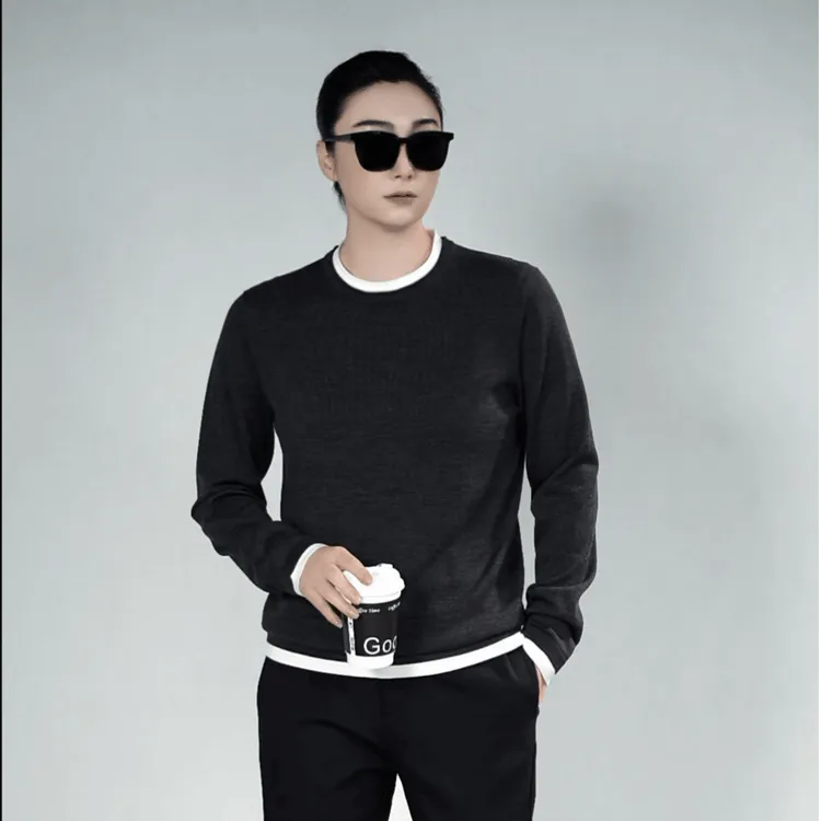 老钱风男士秋冬季2025圆领时尚针织上衣高级纯色假两件长袖针织衫