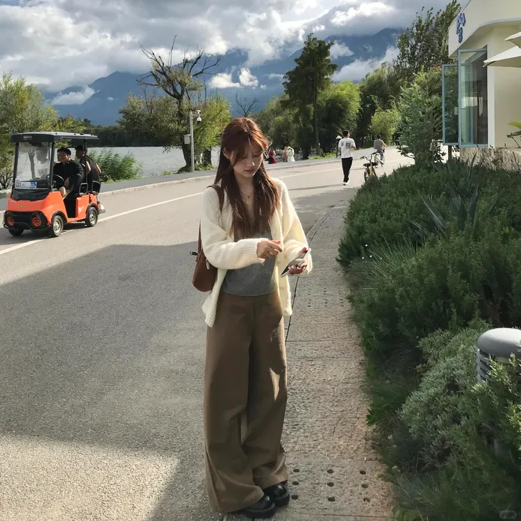 巨好看的早秋穿搭慵懒风针织开衫毛衣百搭内搭显瘦直筒宽松休闲裤