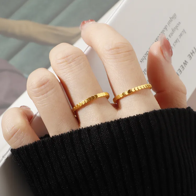 钛钢戒指 爆款素圈鱼鳞戒指女小众设计高级食指环个性时尚不掉色