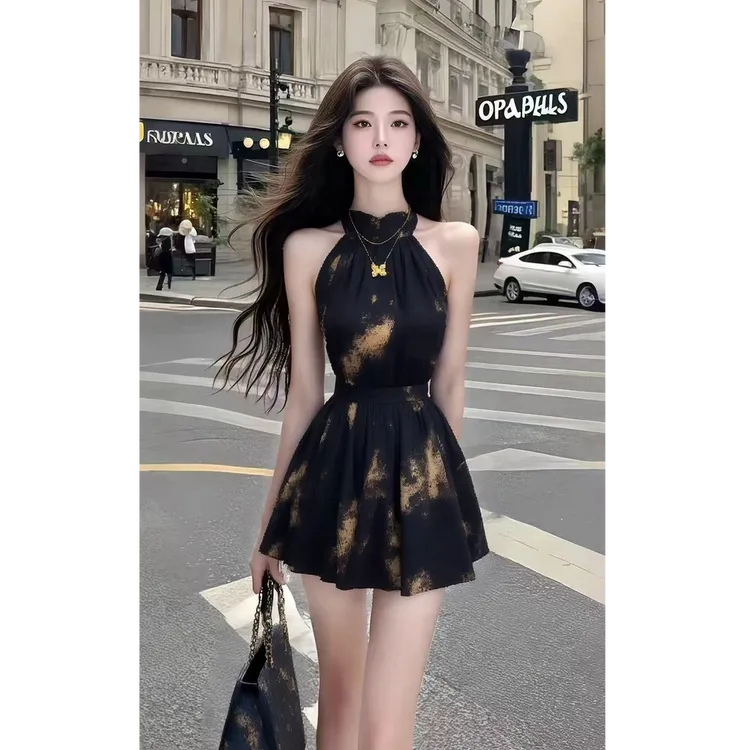 法式温柔知性风黑色不规则领型收腰减龄连衣裙时尚气质氛围感女装