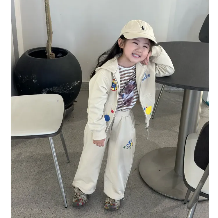 壹妈韩范童装秋季新款洋气女宝套装时髦运动风棒球服外套米色长裤