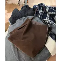 玖了个玖 2025秋季新品极简百搭一整块牛皮单肩包 2509C6310