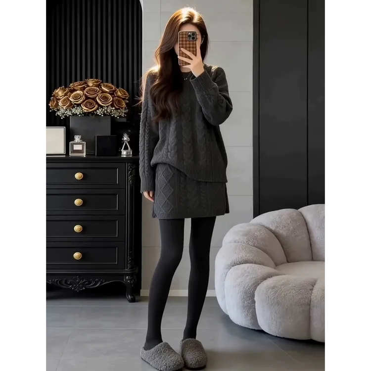 时尚穿搭女2025秋冬新款慵懒风宽松纯色长袖针织衫显瘦短裙两件套