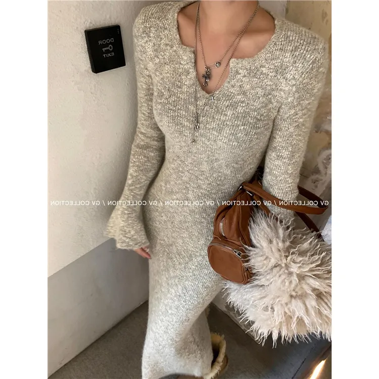 美式辣妹针织加厚修身连衣裙女秋冬套头长袖V领针织包臀长裙子ins