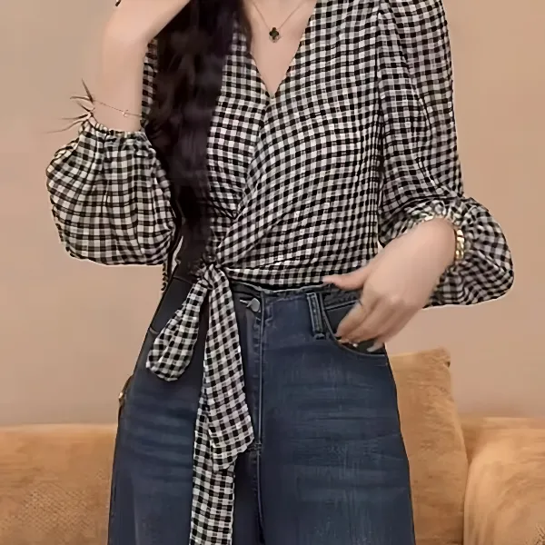 大码胖mm高级感绑带收腰V领格子衬衫女秋季遮肚显瘦小衫长袖上衣