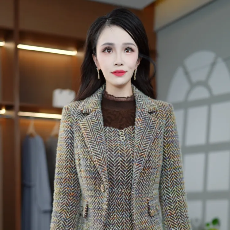 新款气质高贵时尚设计感掐腰显瘦减龄套装两件套M-4XL