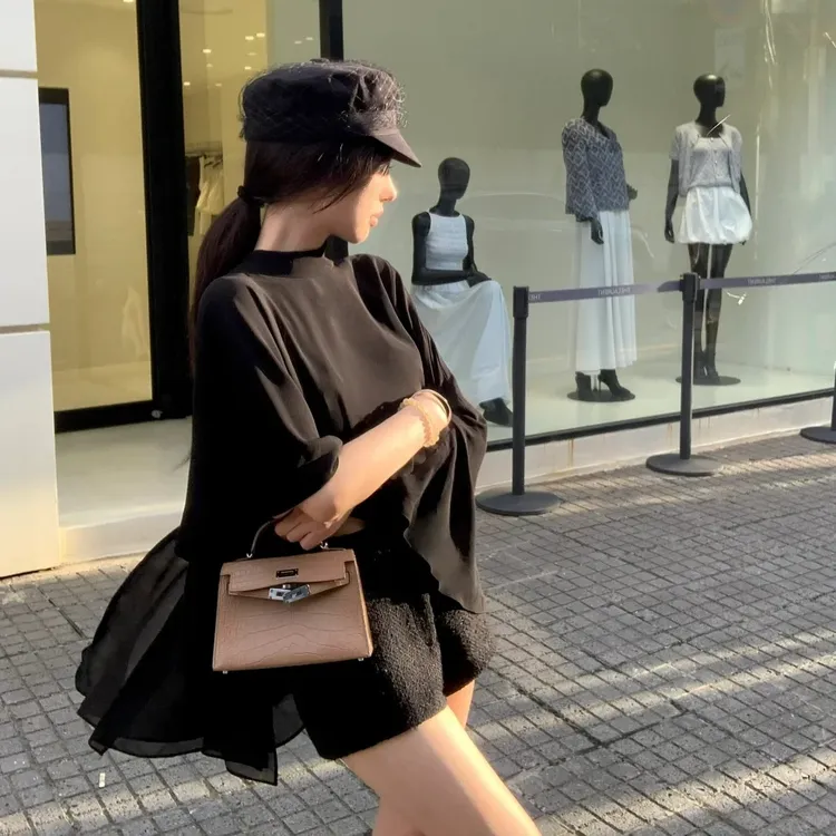 轻熟小众不撞款上衣配短裤套装时尚2025年秋季新款今年流行爆款女