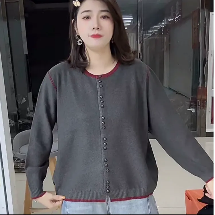秋冬新款针织毛衣圆领开衫外套小扣子品质女装洋气时尚百搭休闲女