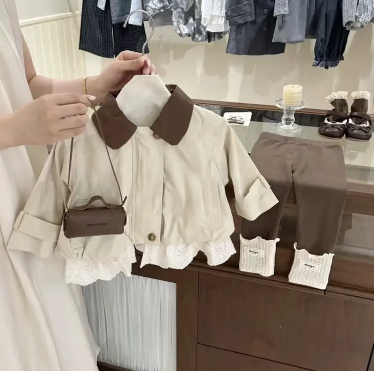 女童秋季新款套装洋气女宝宝翻领蕾丝边上衣打底裤休闲两件套