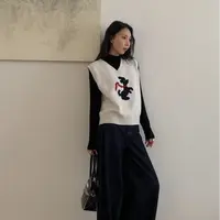 丹姐家-5106设计款V领小狗百搭显瘦针织马甲