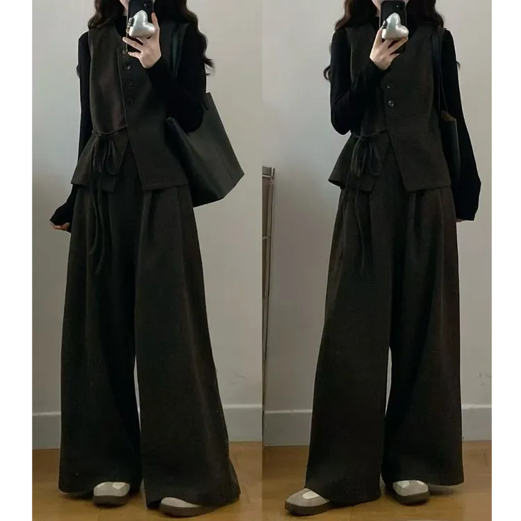 小妍大码胖mm秋冬新款时尚显瘦毛呢马甲+百搭T恤+阔腿裤三件套装