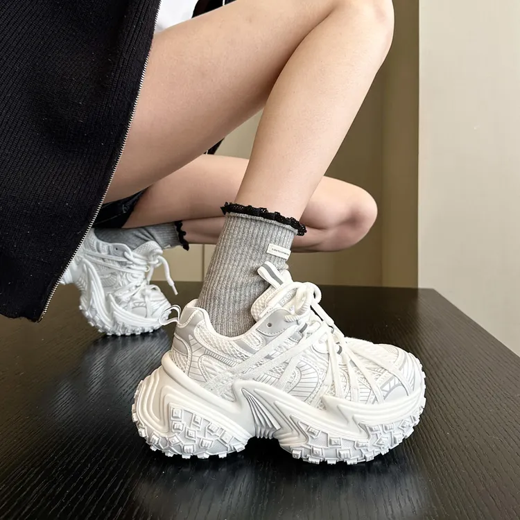 神店推荐~小众ins欧货厚底增高轮胎鞋女老爹鞋白色绑带运动休闲鞋