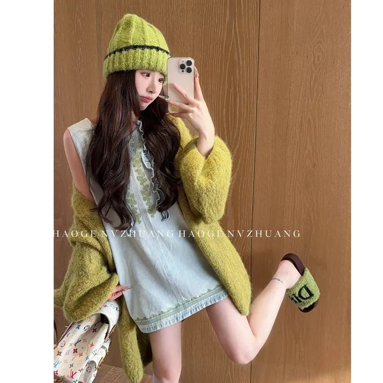 早秋新款慵懒风宽松中长款毛衣温柔百搭针织开衫女