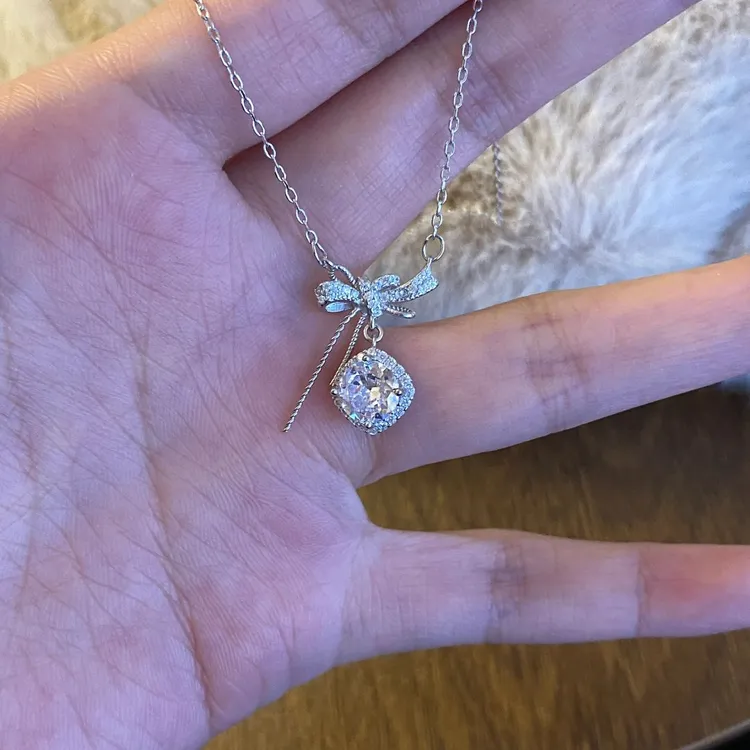 柯柒 钛钢项链 蝴蝶结方糖项链女轻奢小众高级设计感百搭锁骨链