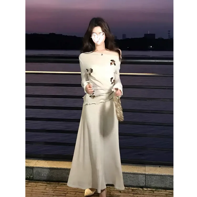 2025早秋温柔浪漫长袖针织套头上衣女高腰半身裙两件套装D595