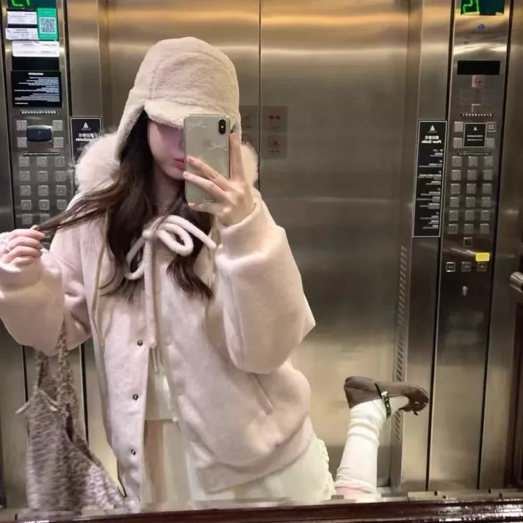 【燕麦暖绒 】蝴蝶结绑带大毛领连帽外套冬女夹棉加厚毛呢上衣