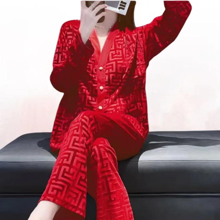 秋冬2025年金丝绒高级感睡衣女新款网红时尚家居服套装琥珀流光Q